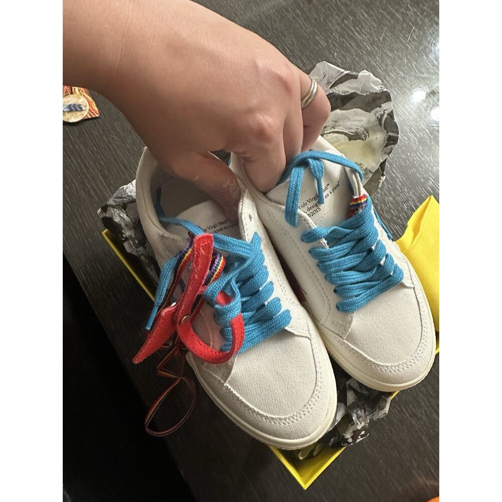 Off White Kids Arrow Low Top Size 31 BRAND NEW